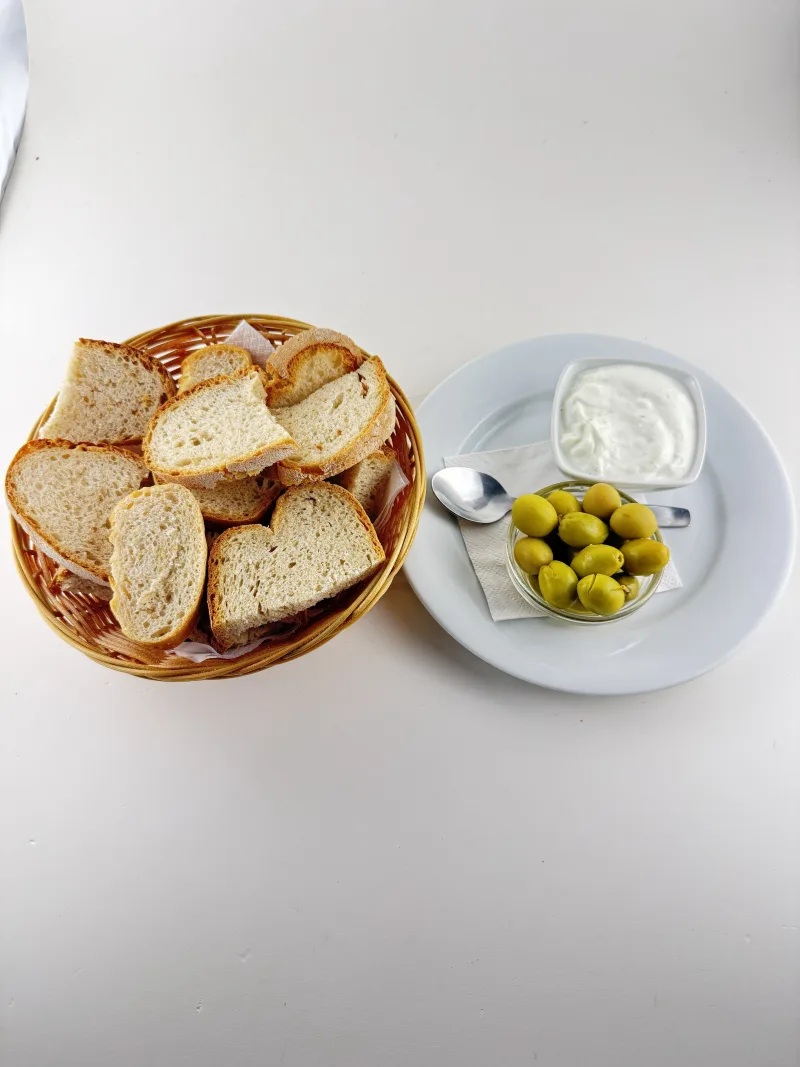 Pa, alioli i olives
